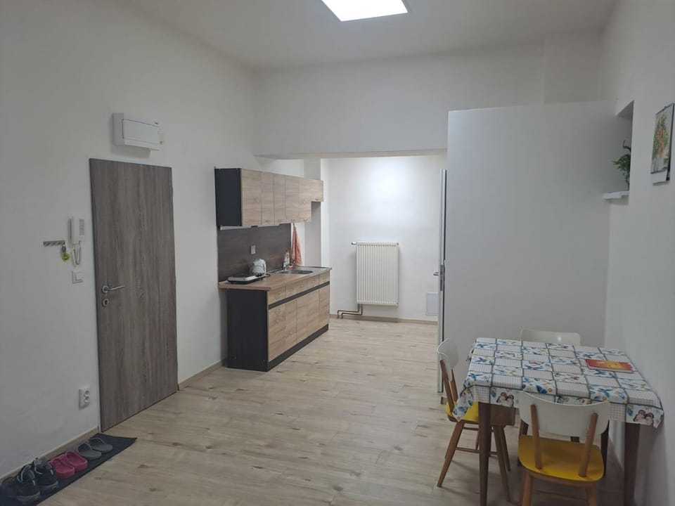 Kitchen or kitchenette, Kitchen or kitchenette, Dining area
