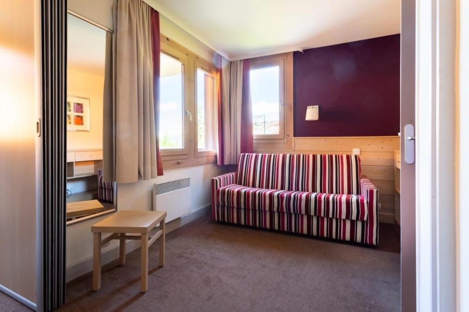 Bed, kitchen