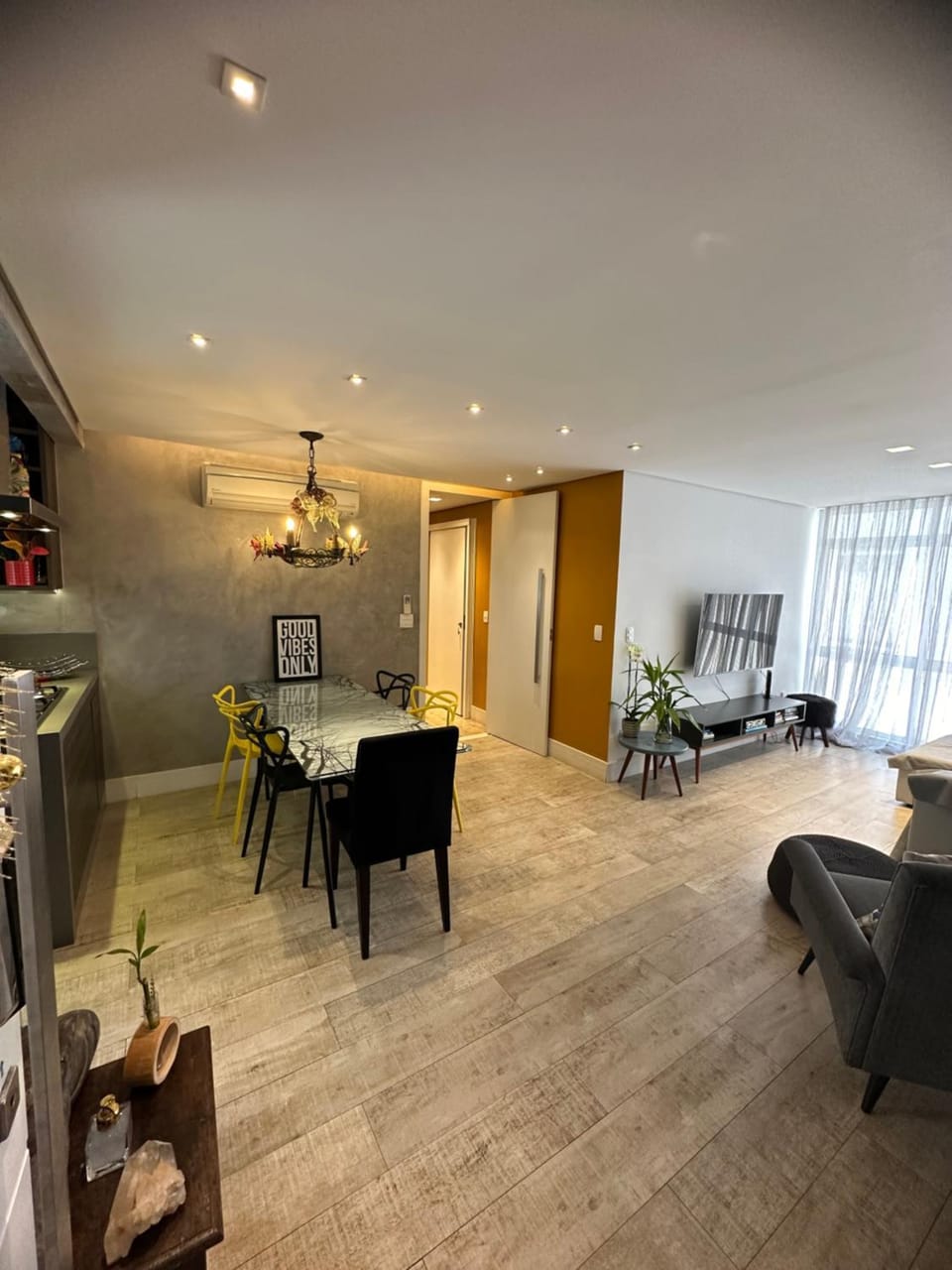 Living room, Seating area, Dining area