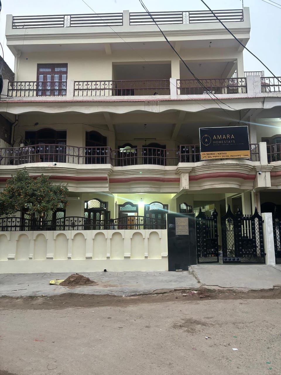Property building, Facade/entrance, Day, View (from property/room), Balcony/Terrace