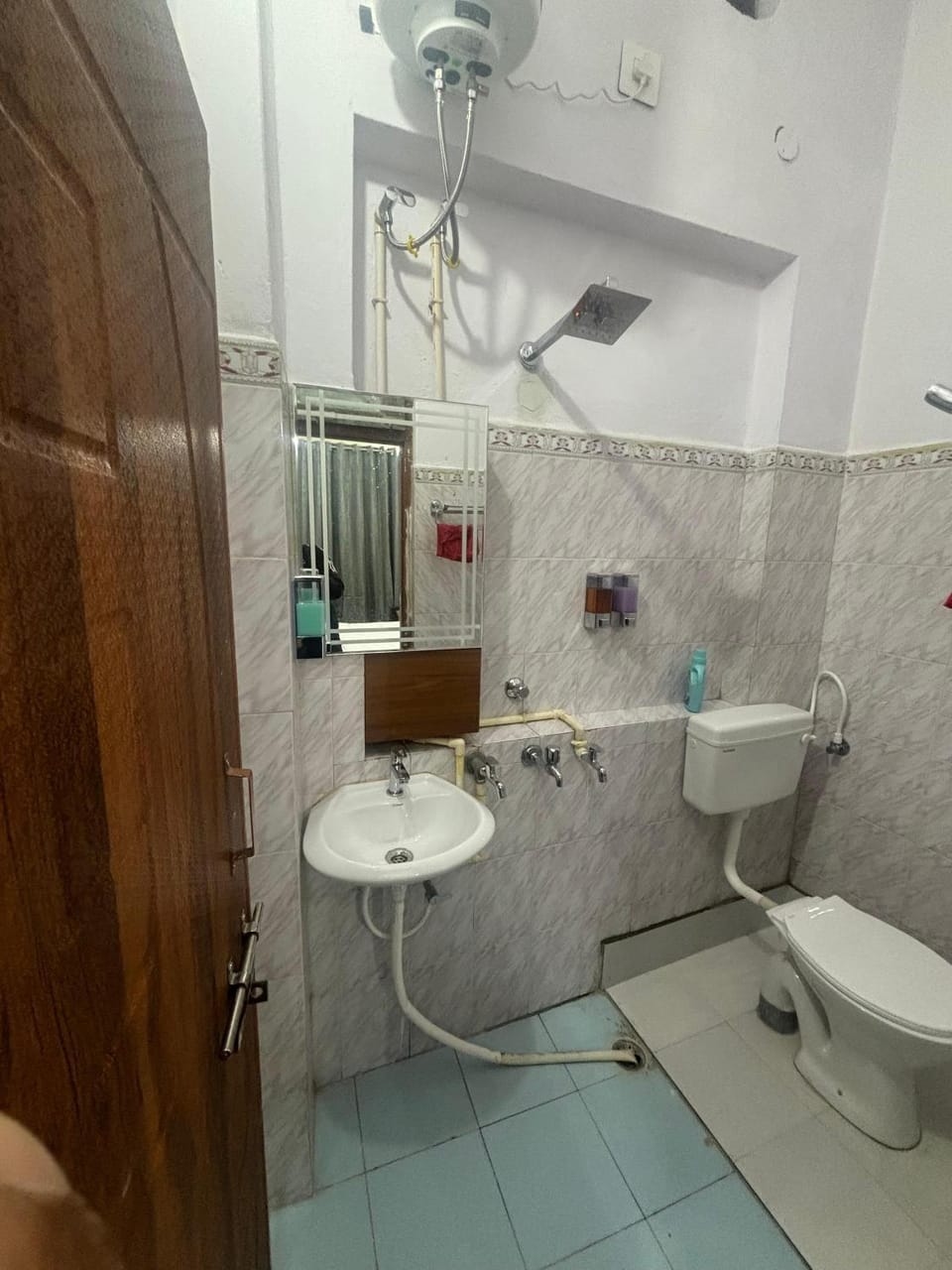 Shower, Toilet, Bathroom