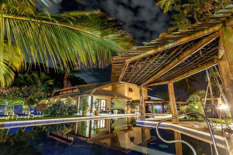 Paraíso com Piscina e Natureza em São Sebastião House in São Sebastião