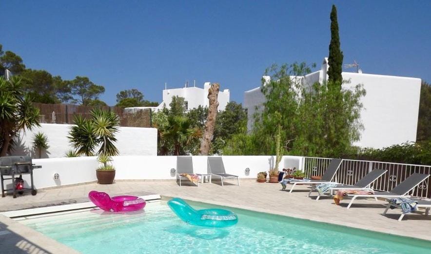 Villa with Pool, 5min to beach Casa Mimosa Villa in Ibiza
