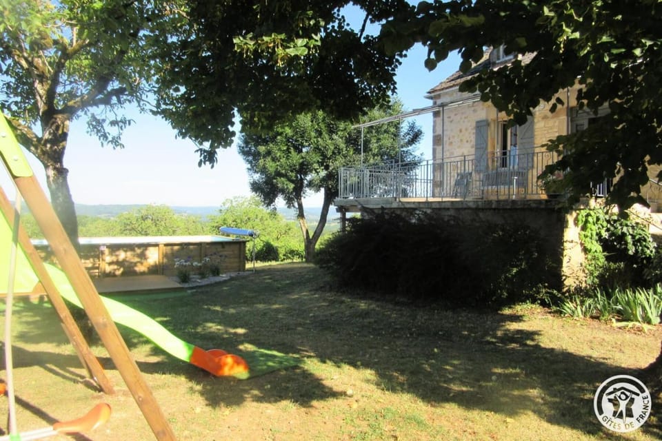 Gîte de France Belleviste 3 épis - Gîte de France 10 personnes MAE-1521 Apartment in Occitanie