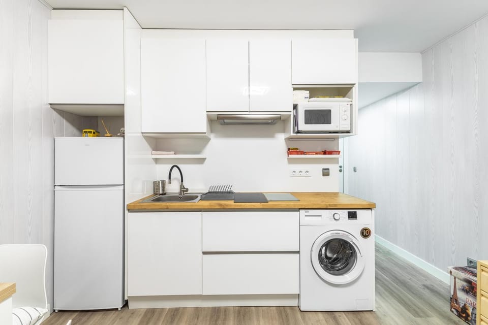 Kitchen or kitchenette, Living room