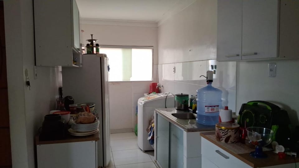 Kitchen or kitchenette, oven, stove
