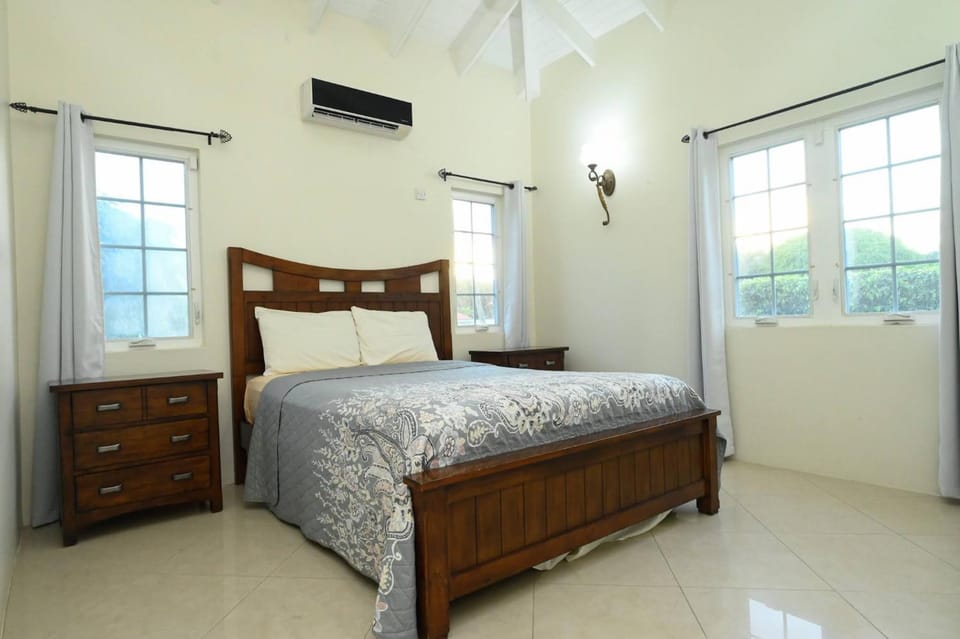 Iyanola Tee Joys Villa Villa in Caribbean
