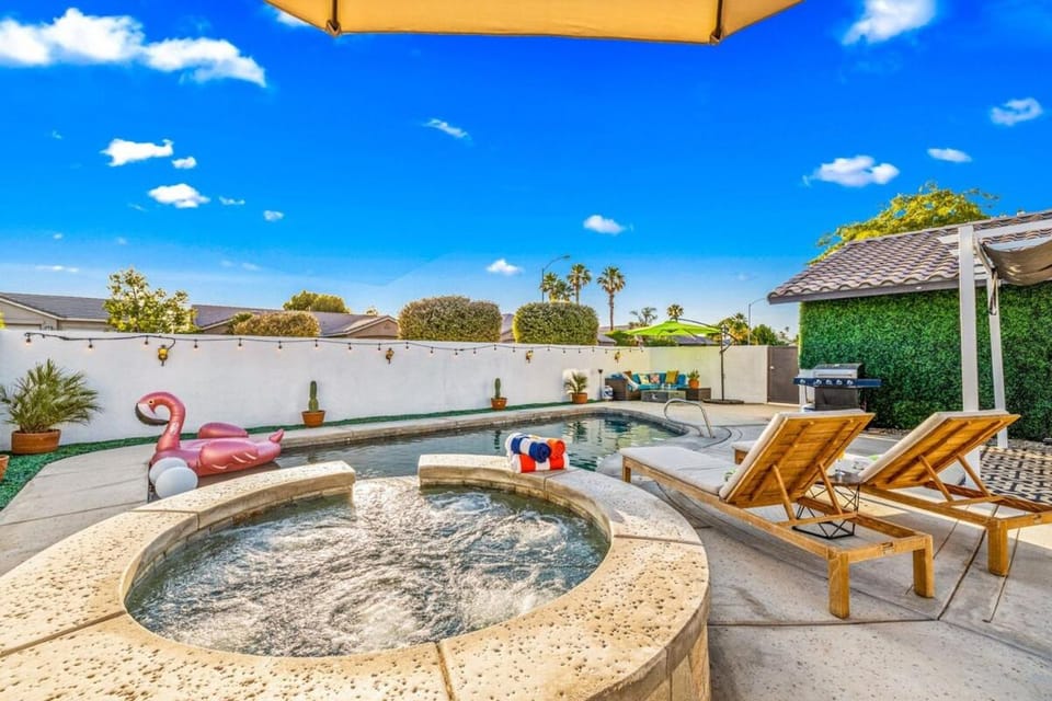 Amazing 5BR Villa with Heated Pool House in Bermuda Dunes