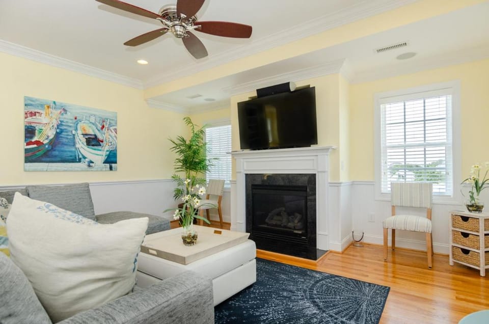 Cast a Waves by Bryant Real Estate House in Kure Beach