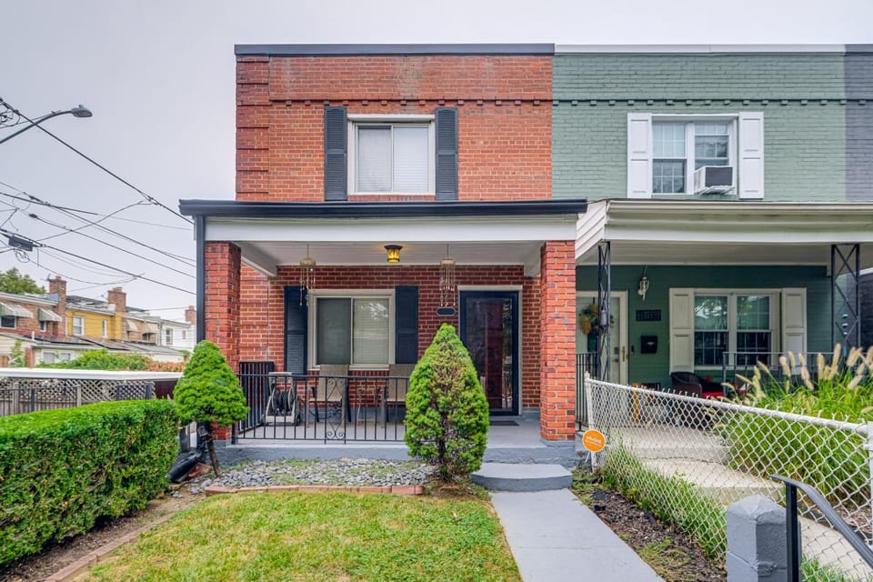 2 Mi to The Fields At RFK Campus: DC Getaway House in District of Columbia