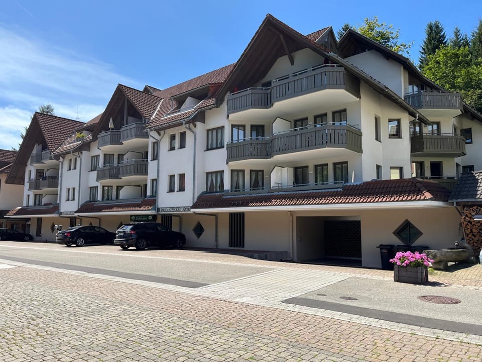 Property building, Day, Street view, Location, Parking