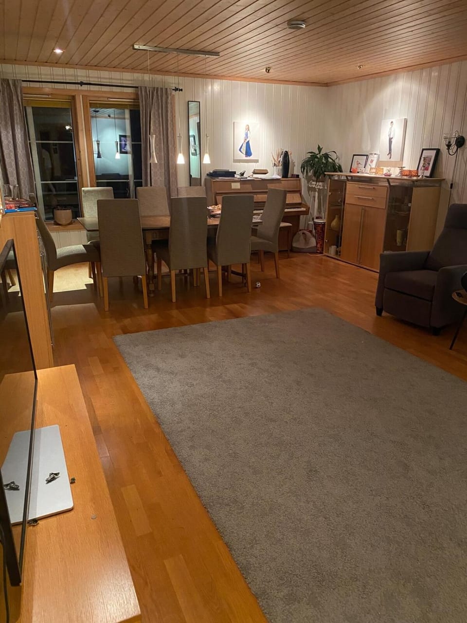 Communal lounge/ TV room