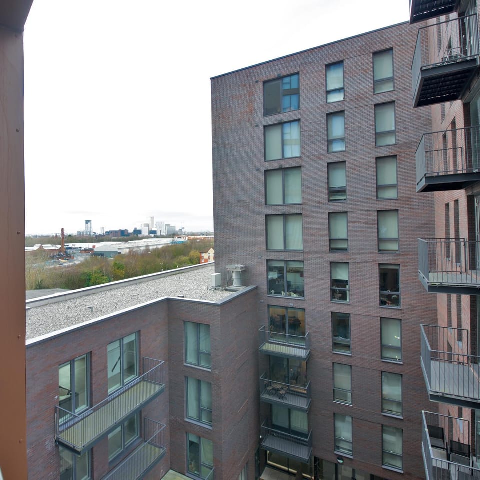 Property building, Day, View (from property/room), Balcony/Terrace, City view