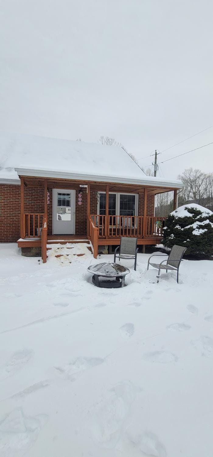 Property building, Winter, Balcony/Terrace, Seating area, Evening entertainment, Mountain view, Entertainment, fireplace