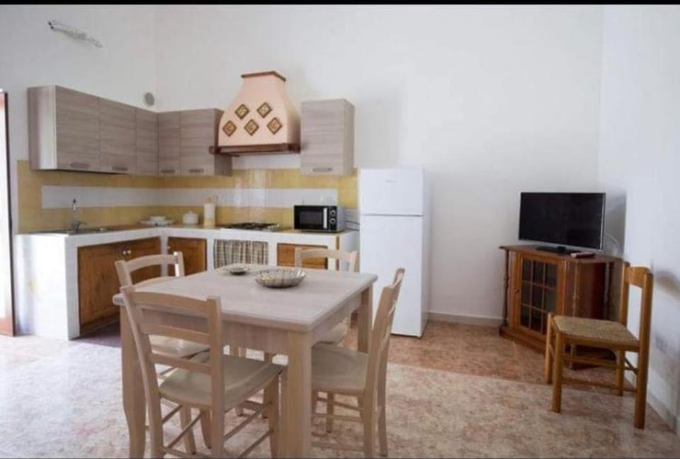Casa Viola Apartment in Canneto