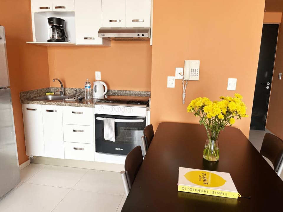 Kitchen or kitchenette, kitchen, kitchen
