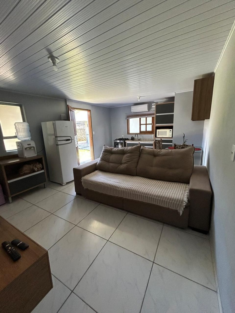 Casa nos fundos a 50 metros do mar! House in Balneário Gaivota