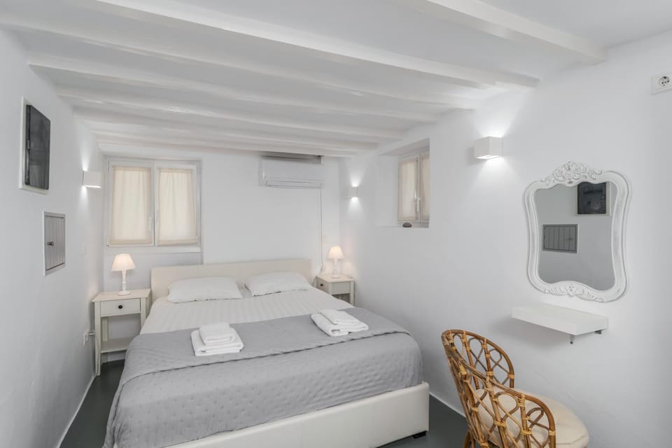 WindMilos Apartment in Milos