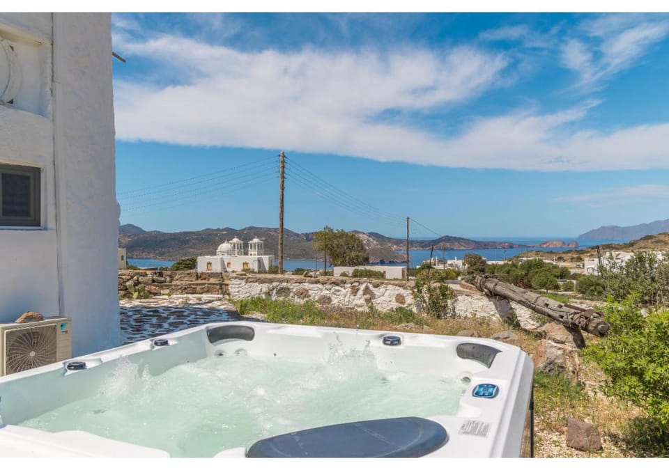 WindMilos Apartment in Milos