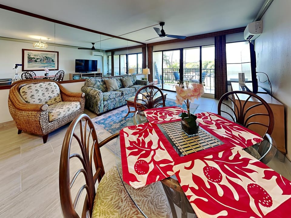 TV and multimedia, Balcony/Terrace, Living room, Dining area, furniture, air conditioner