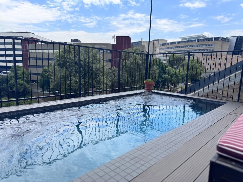 Mikeys Place Sandton Apartment in Sandton