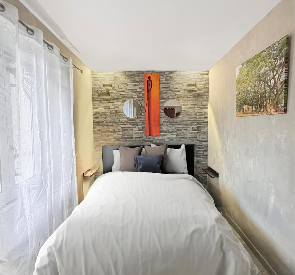 Bed, Photo of the whole room, Bedroom
