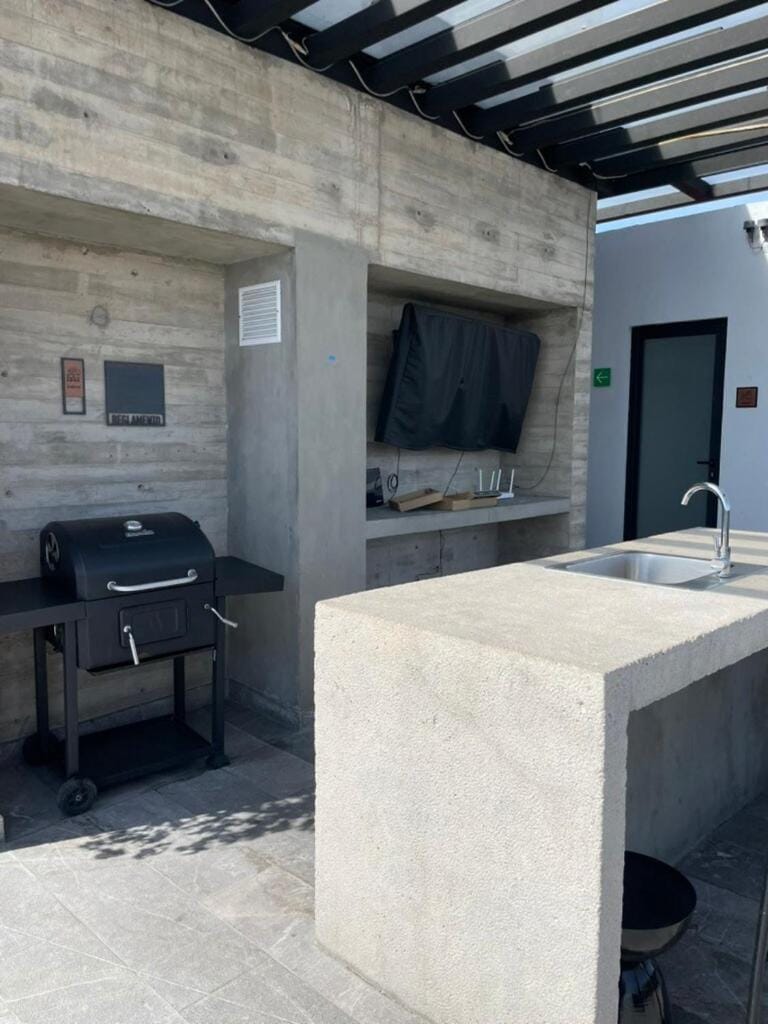 BBQ facilities, Kitchen or kitchenette