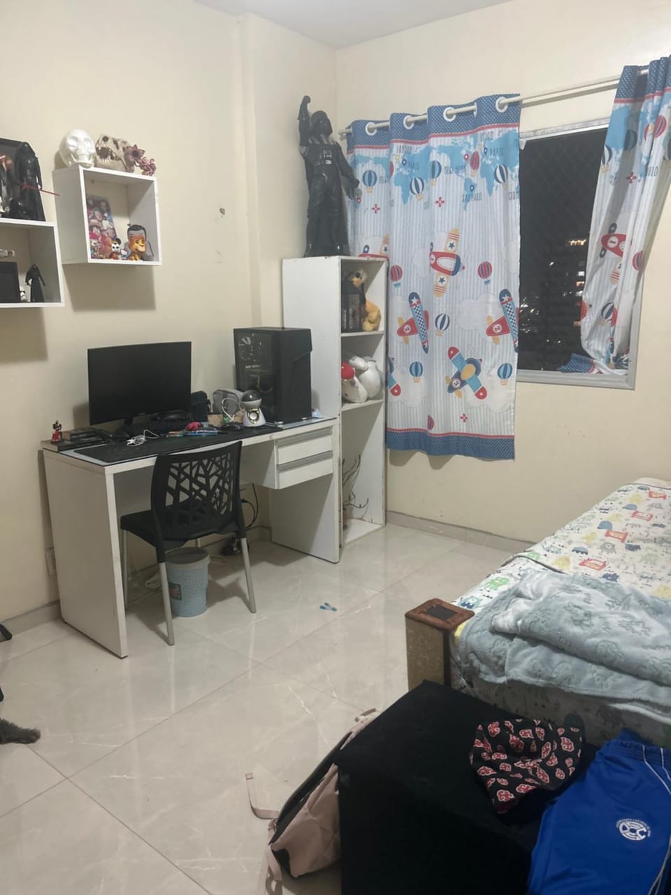 Bed, Photo of the whole room, Bedroom