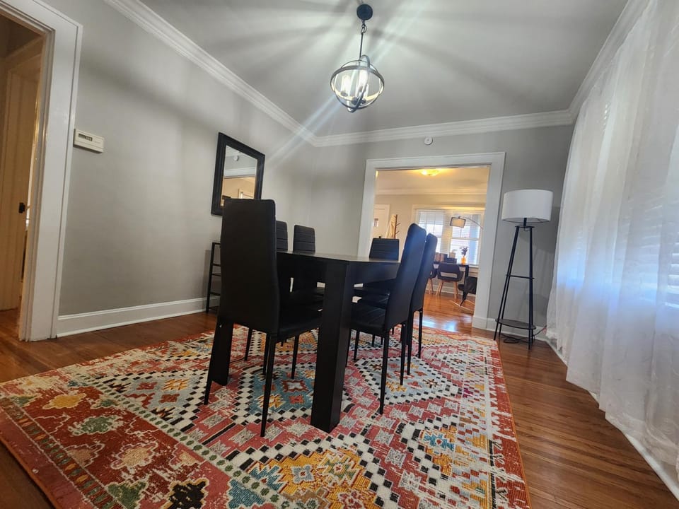 Katherine's Cozy Bungalow! Villa in Terre Haute