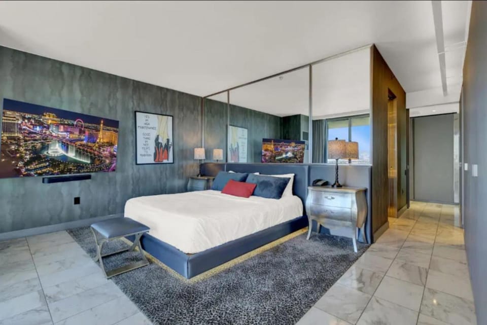 The Adele Palazzo Suite at Palms Place Hotel in Paradise
