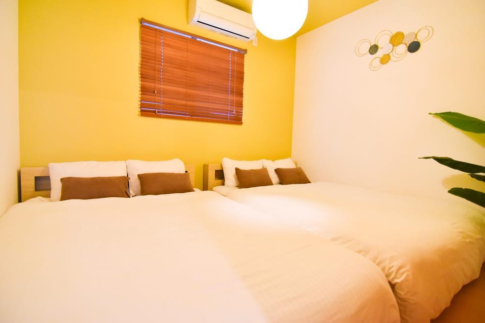 Bed, Photo of the whole room, Bedroom, air conditioner