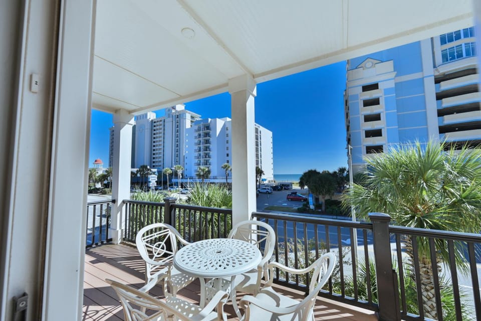 Property building, Balcony/Terrace