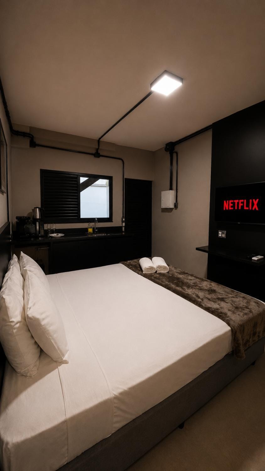 Bed, TV and multimedia, Photo of the whole room, Bedroom, microwave, minibar