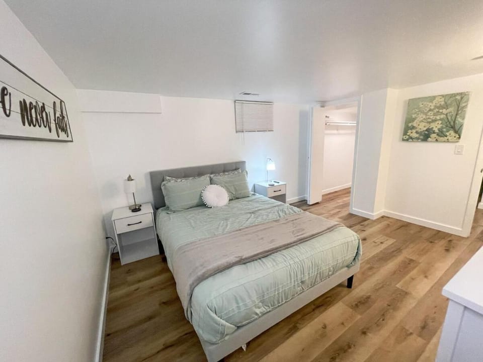 Charming 2BR 2BA in Great Falls! Apartment in Great Falls