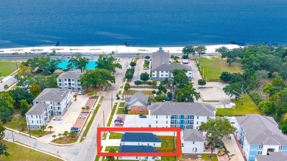 Neighbourhood, Bird's eye view, Beach, Sea view