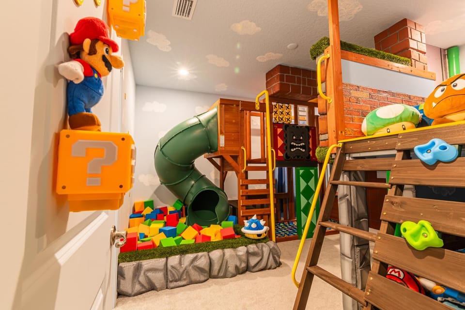 Bedroom, bunk bed