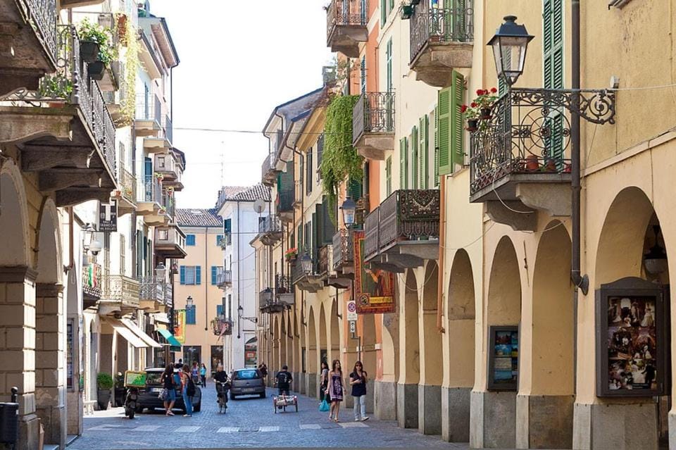 Studio in Centro "Stile Varsavia" con Check-in Automatico H24 Apartment in Piedmont
