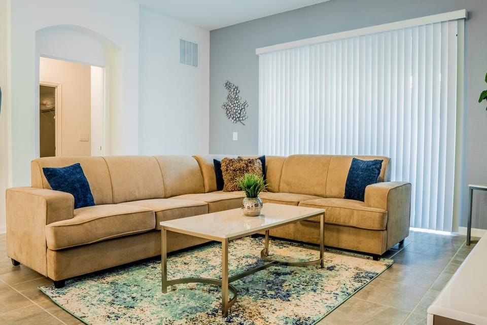 Brand New 2bd 2 bth condo 300 House in Four Corners