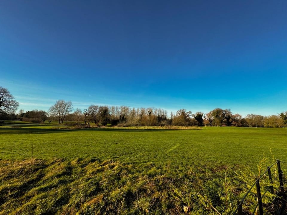 Bracken Barn | 8-Guest Stay: Coast & Country House in South Norfolk District