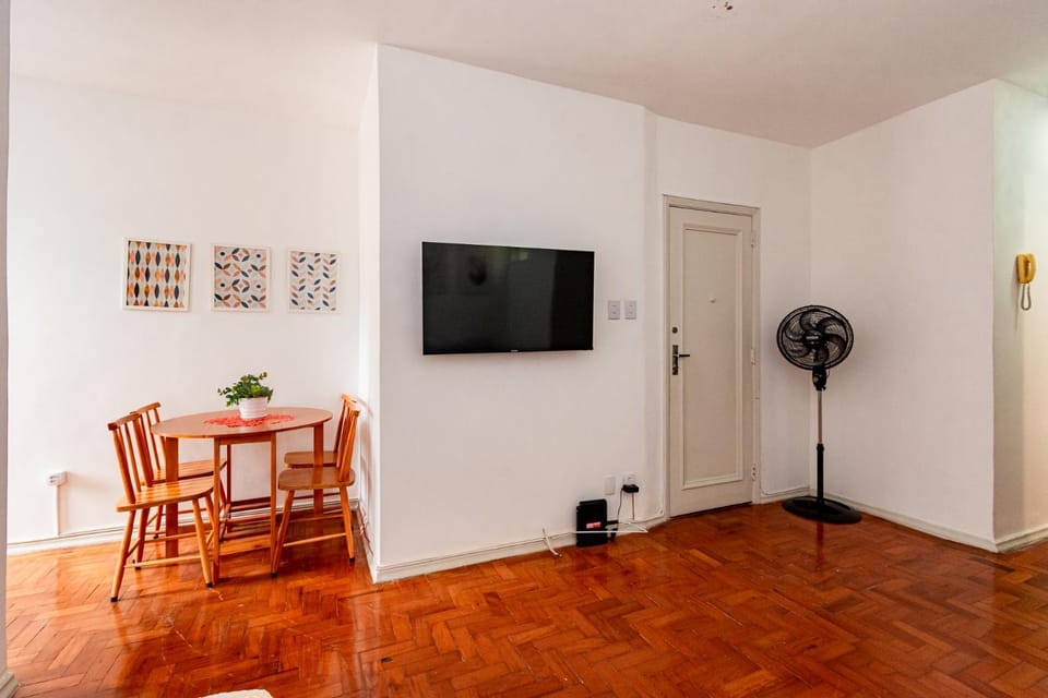 Communal lounge/ TV room, Living room, Seating area, Dining area