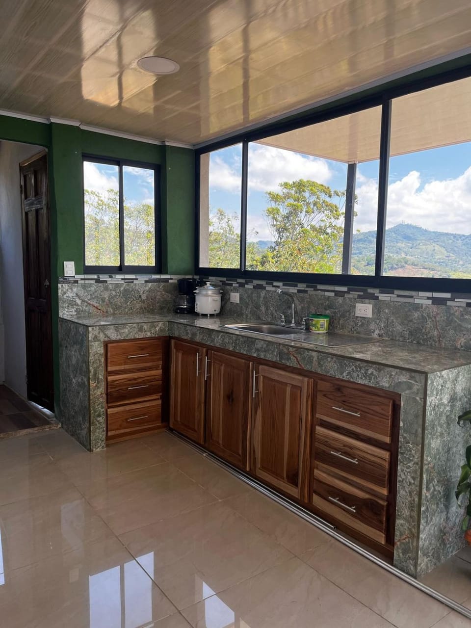 Kitchen or kitchenette