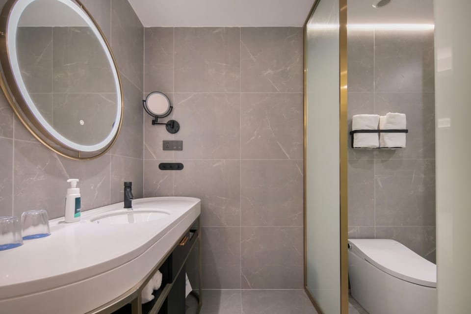 Shower, Toilet, Bathroom