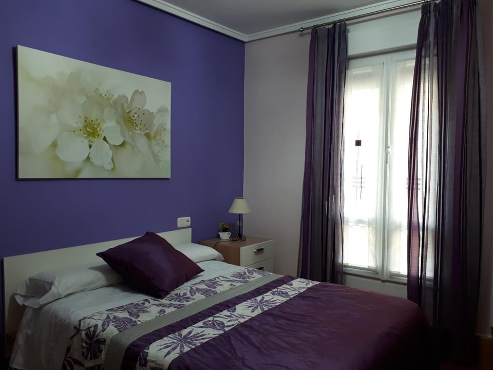 Pension Loinaz Bed and Breakfast in San Sebastian
