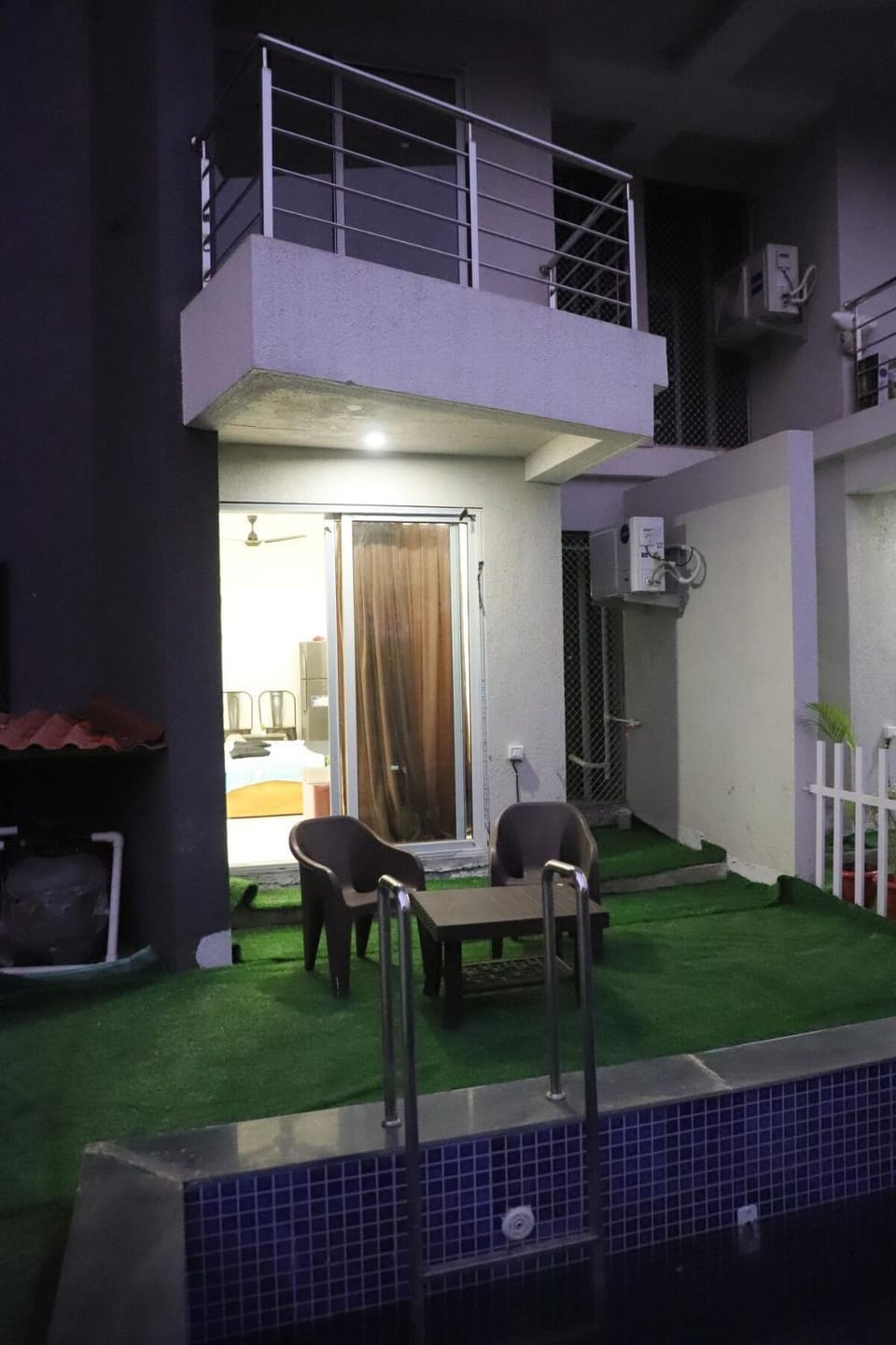 Property building, Patio, View (from property/room), Balcony/Terrace, Pool view, Swimming pool, sunbed