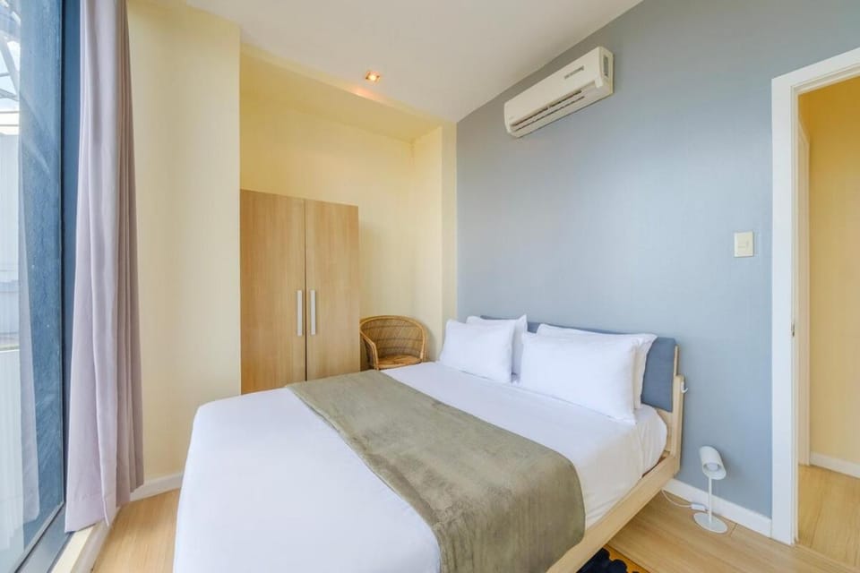 StayHere 3BR Penthouse Knightsbridge Makati Apartment in Mandaluyong