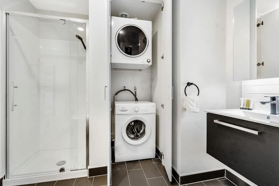 High Level Stylish Studio Apartment City Central - Pool Gym Sauna Apartment in Auckland