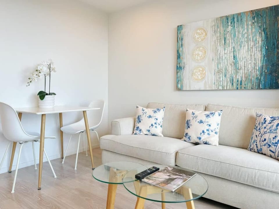 Stunning & Bright Studio in Central - Swimming Pool Apartment in Auckland