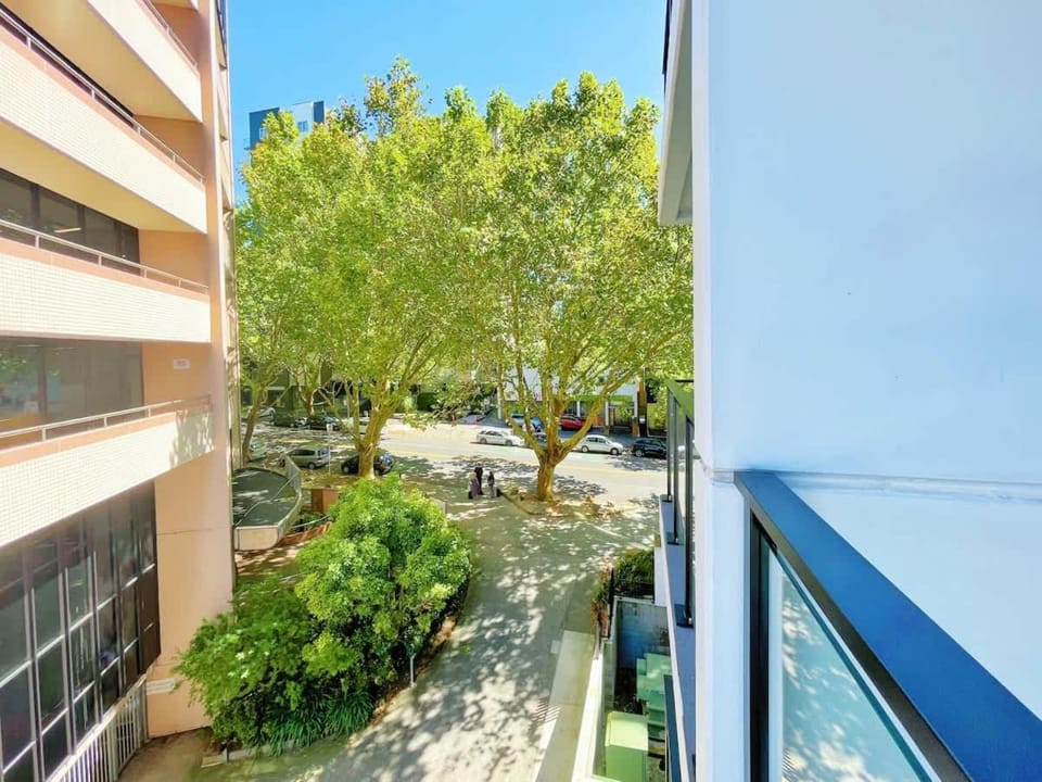 Modern Peaceful Studio Nearby Skytower & Queen St - Pool Gym & Sauna Apartment in Auckland