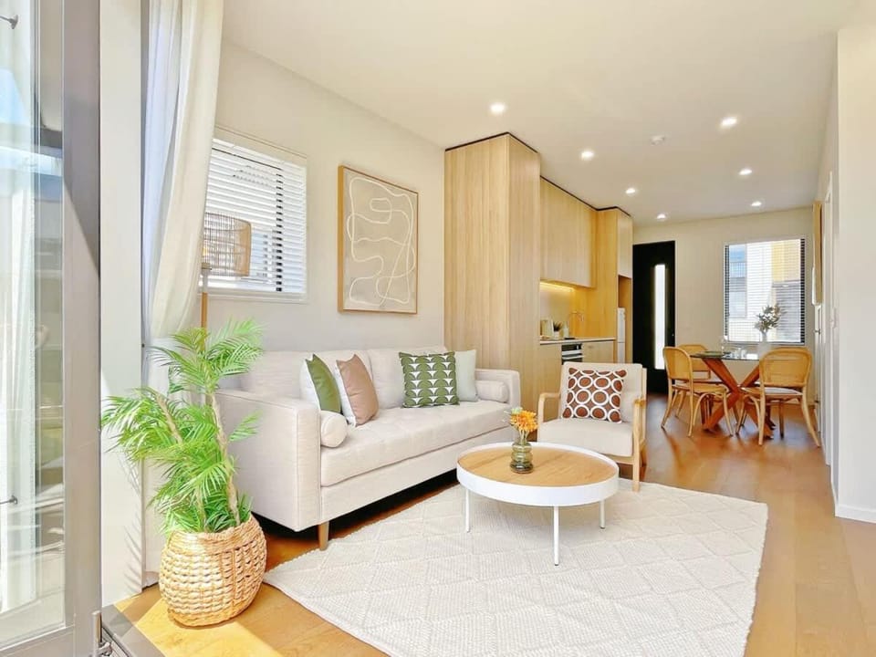 Central Oasis Hideaway - Aircon 2-BR VS Backyard Close to Ponsonby House in Auckland