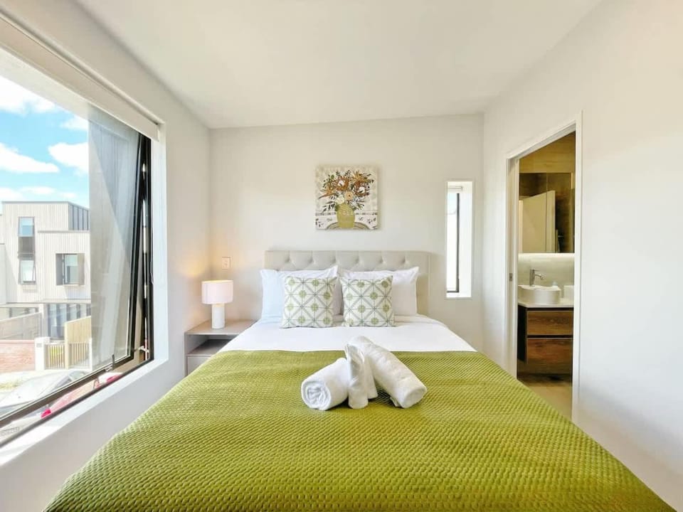 Central Oasis Hideaway - Aircon 2-BR VS Backyard Close to Ponsonby House in Auckland